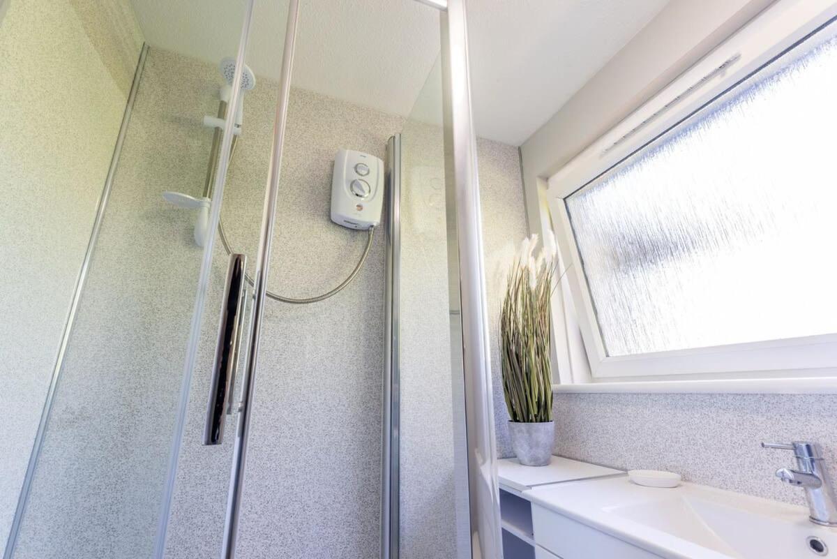 Stunning City Centre 1 Bed With Free Parking Glasgow Dış mekan fotoğraf