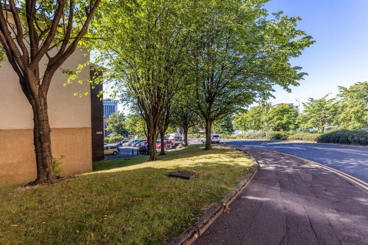 Stunning City Centre 1 Bed With Free Parking Glasgow Dış mekan fotoğraf
